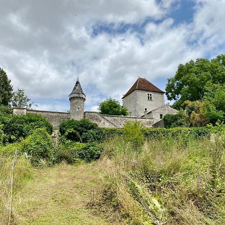 Domaine De Migny Villa Saint-Cyran-du-Jambot Exterior photo